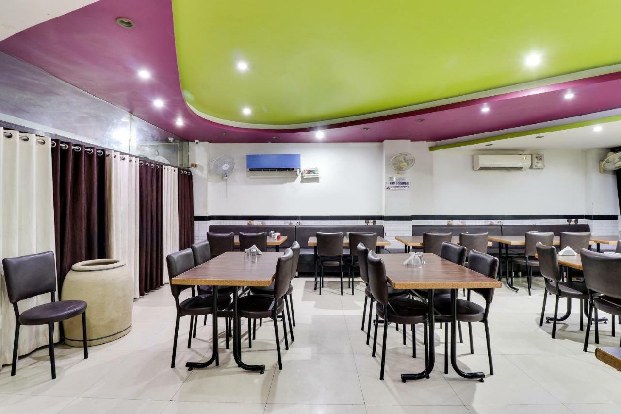 โอโย 45398 กุนล โฮเต็ล Hotel Etawah ภายนอก รูปภาพ