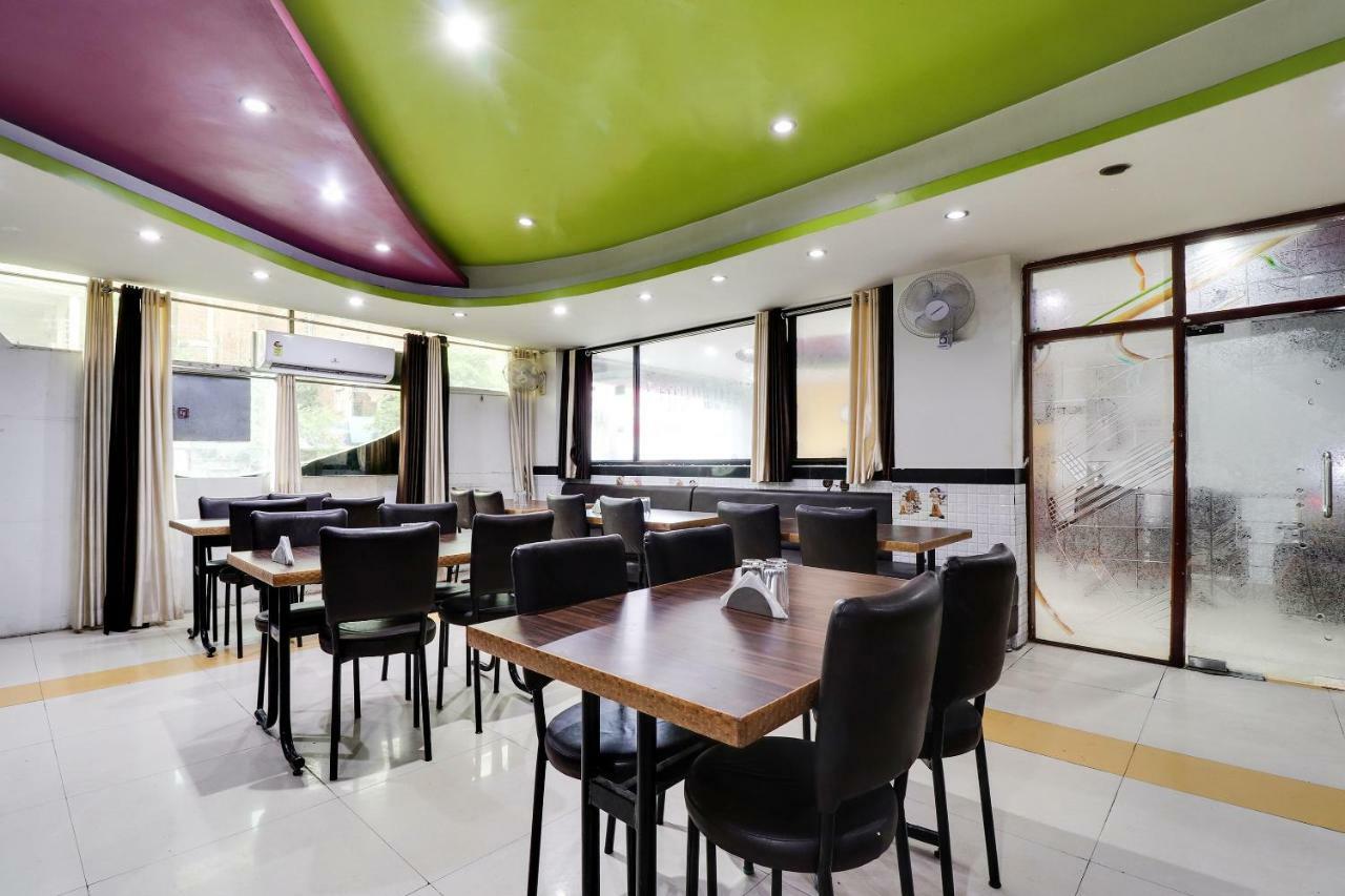 โอโย 45398 กุนล โฮเต็ล Hotel Etawah ภายนอก รูปภาพ